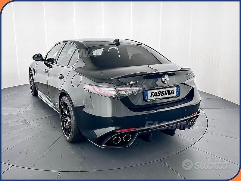 Usata Alfa Romeo Giulia Quadrifoglio 519 CV (381 kW) 2023 Nero Berlina