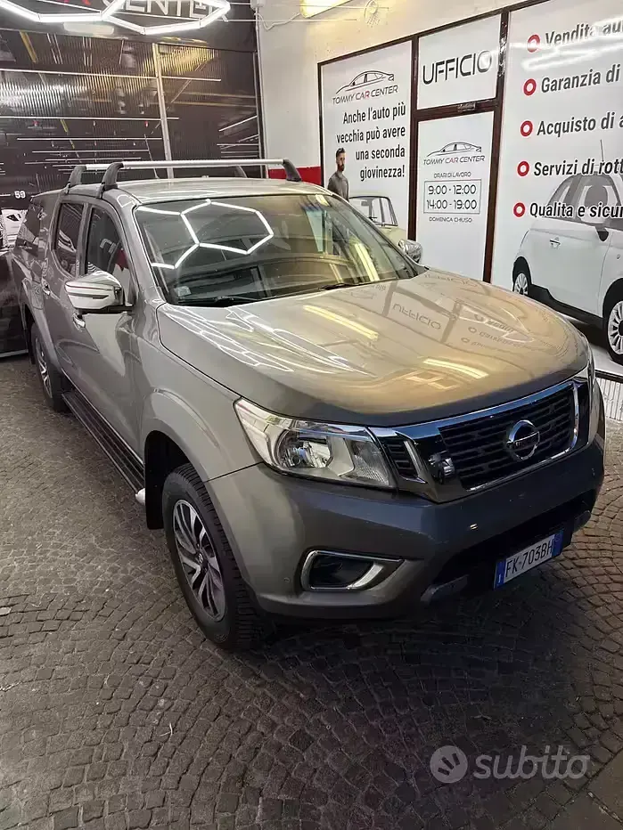 Usata Nissan Navara N-Connecta 190 CV (139 kW) 2017 Grigio Pick-up