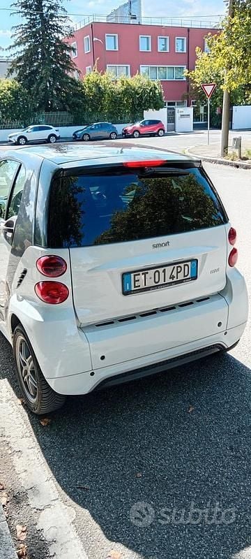 Usata Smart ForTwo Coupé 61 CV (44 kW) 2014 Utilitaria