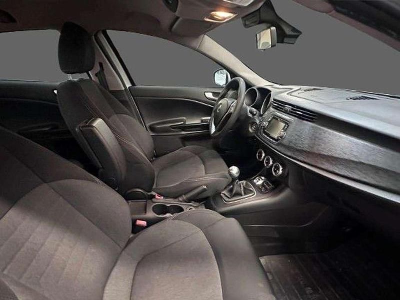 Usata Alfa Romeo Giulietta 120 CV (88 kW) 2018 Grigio Berlina