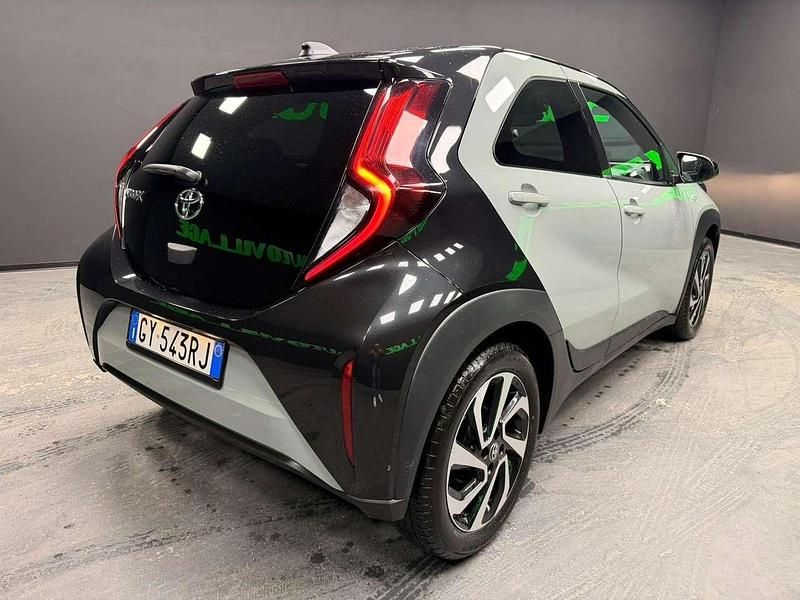 Usata Toyota Aygo X Trend 72 CV (52 kW) 2025 Grigio SUV