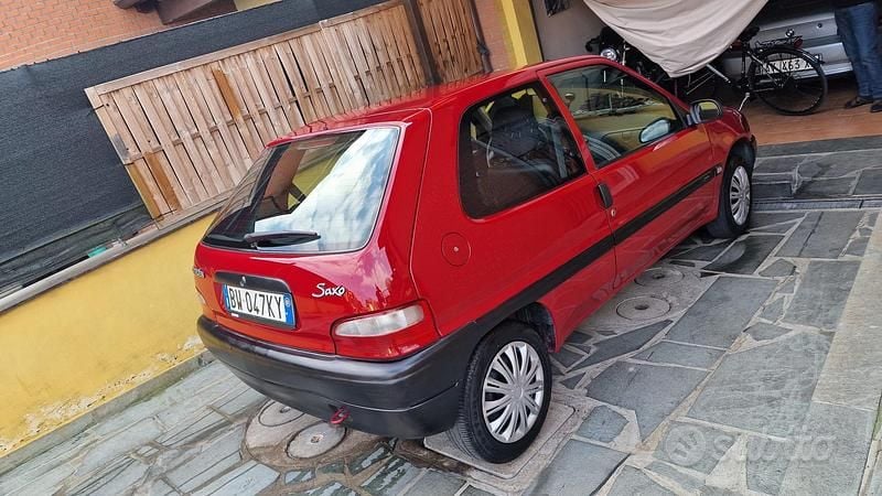 Usata Citroën Saxo 60 CV (44 kW) 2001 Rosso Utilitaria