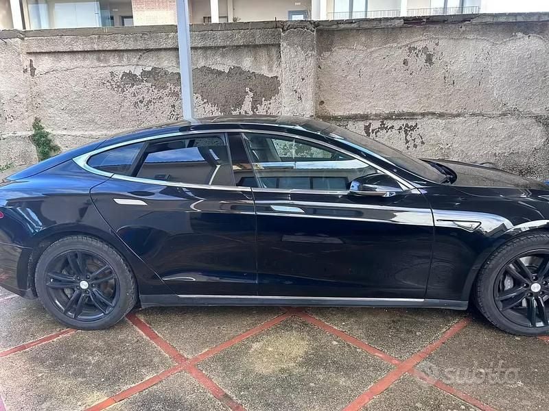Usata Tesla Model S 133 kW (182 CV) 2014 Nero Utilitaria