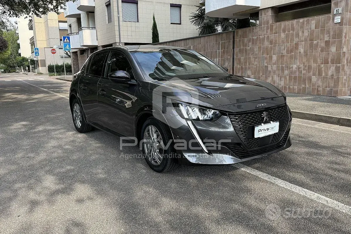Usata Peugeot 208 GT 101 CV (74 kW) 2022 Grigio Utilitaria