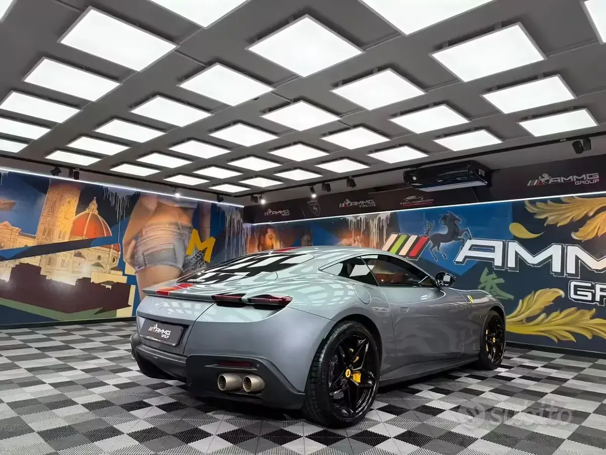 Usata Ferrari Roma 620 CV (456 kW) 2021 Grigio Coupé