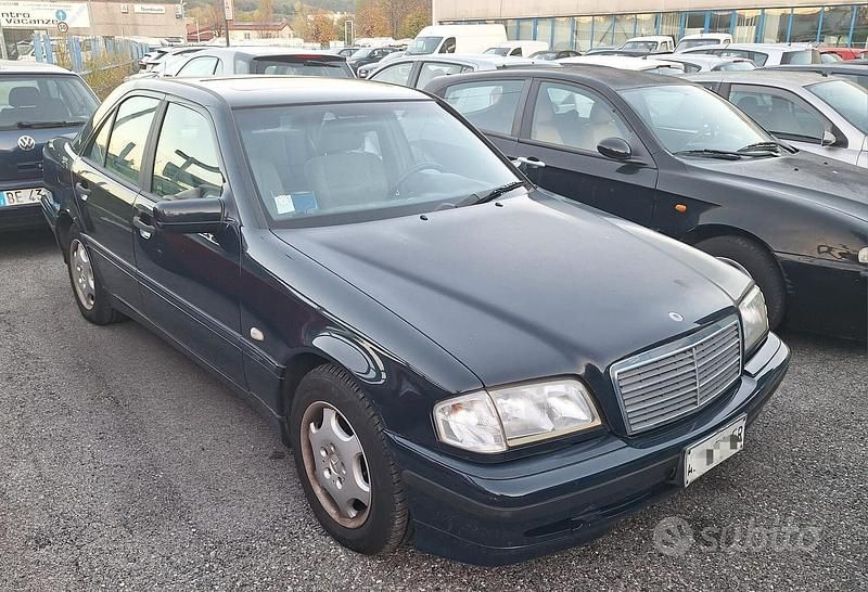 Usata Mercedes C200 Classic 191 CV (140 kW) 1997 Blu Berlina