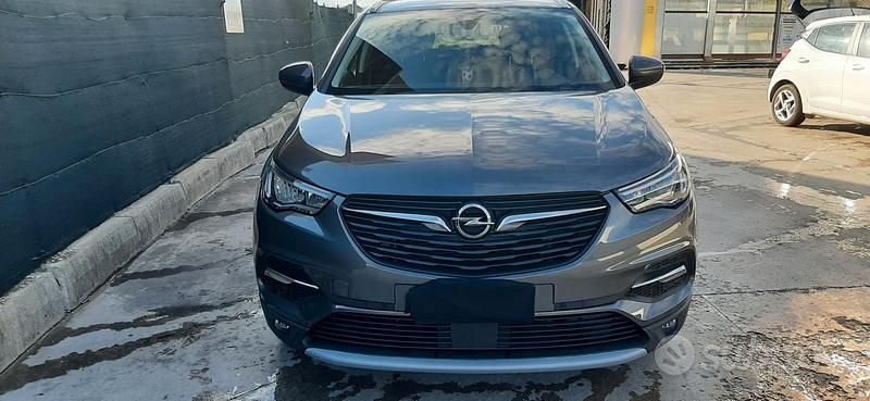 Usata Opel Grandland X 131 CV (96 kW) 2018 Grigio SUV