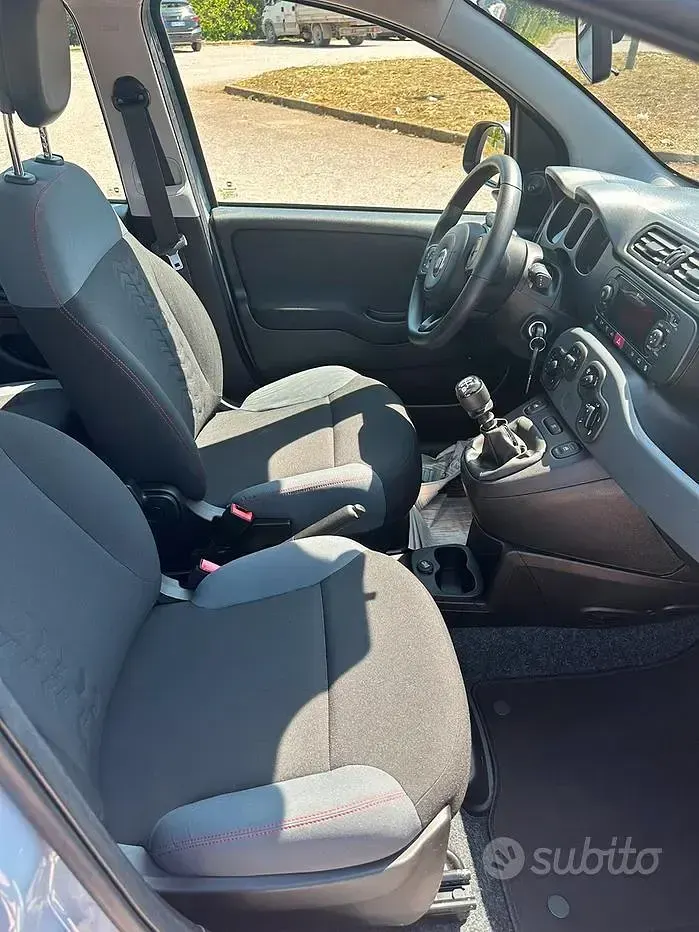 Usata Fiat Panda 69 CV (50 kW) 2019 Grigio Utilitaria