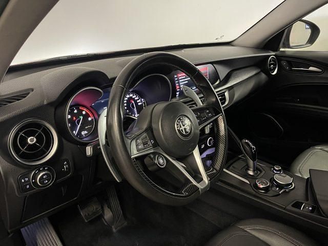 Usata Alfa Romeo Stelvio Super 210 CV (154 kW) 2018 Rosso / pastello SUV