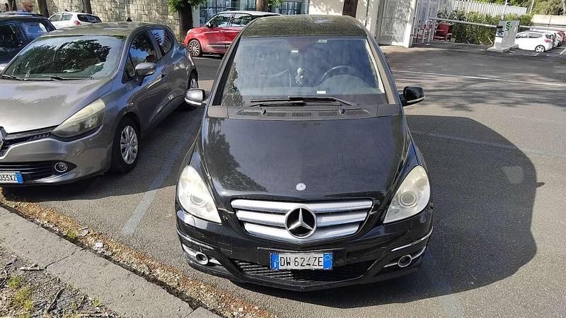 Begagnad Mercedes 200 143 HK (105 kW) 2009 Svart Minibuss