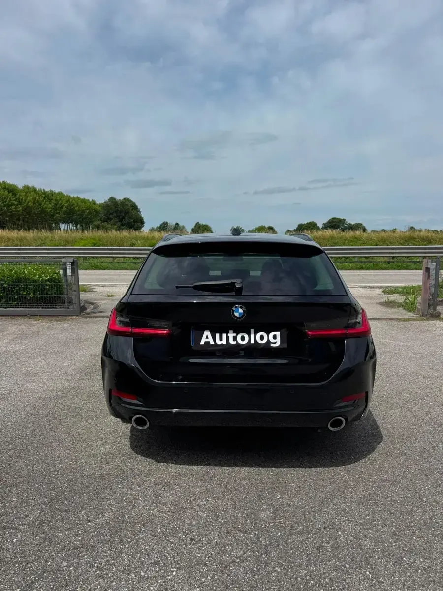Usata BMW 320e 190 CV (139 kW) 2022 Nero Station wagon