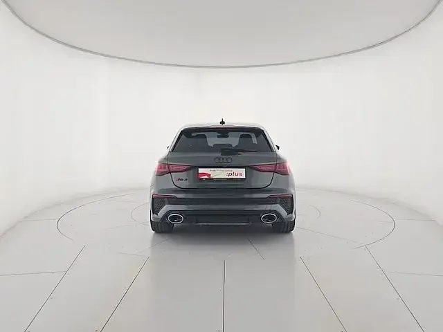 Usata Audi RS3 Sportback Comfort 400 CV (294 kW) 2024 Grigio daytona perla Utilitaria