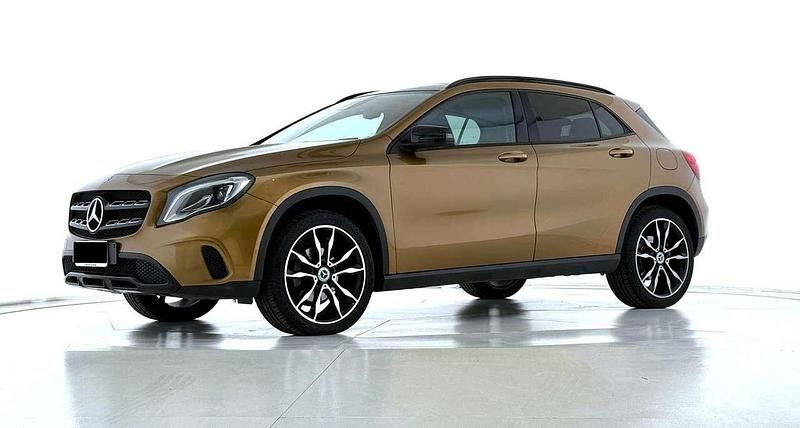 Usata Mercedes GLA200 Premium 136 CV (100 kW) 2018 Other SUV