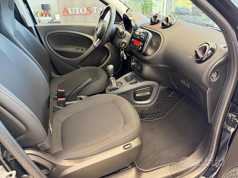 Usata Smart ForFour Passion 90 CV (66 kW) 2019 Nero Utilitaria