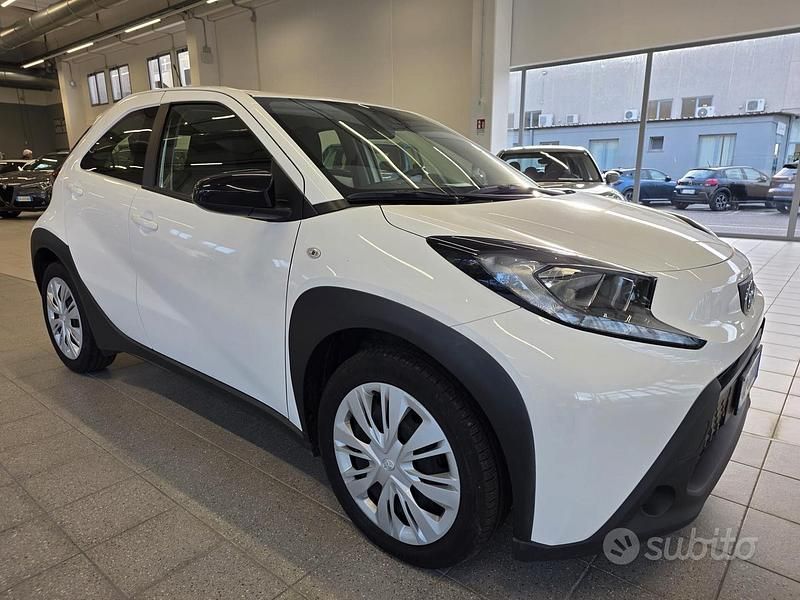 Usata Toyota Aygo X Active 72 CV (52 kW) 2023 Bianco SUV