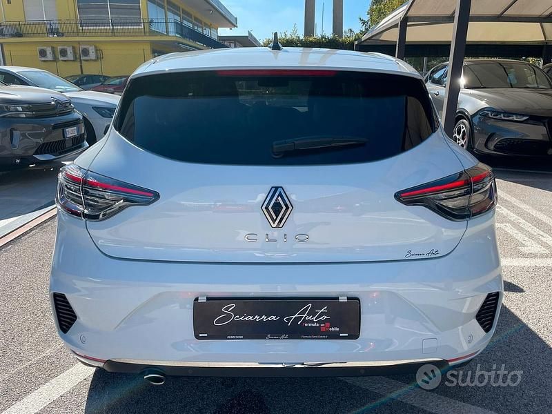 Nuova Renault Clio V Techno 101 CV (74 kW) 2025 Bianco Berlina