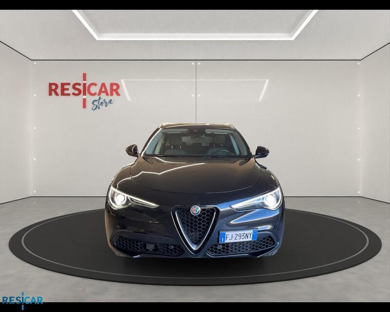 Usato 2017 Alfa Romeo Stelvio 2.0 Benzin 280 CV (26.900 €)