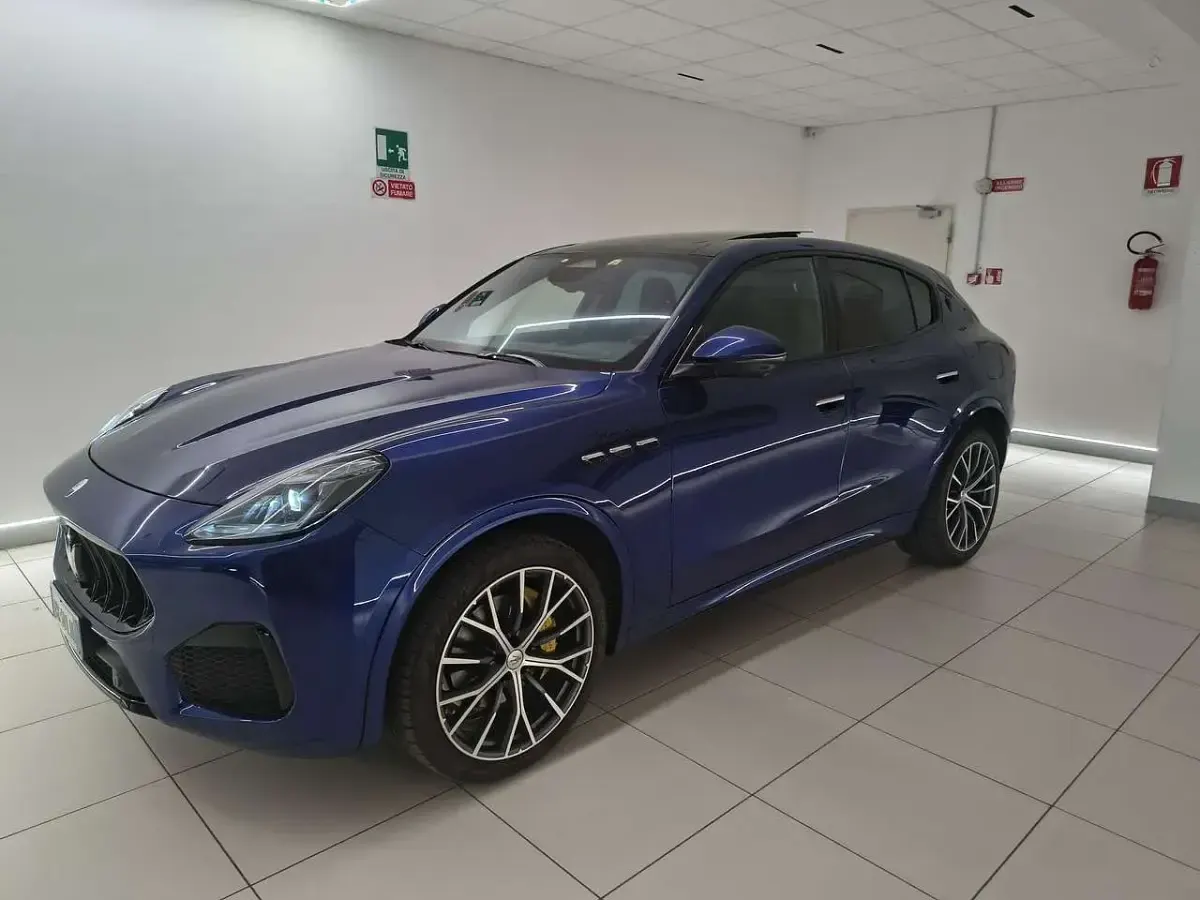Usata Maserati Grecale 330 CV (242 kW) 2023 Blu/azzurro SUV