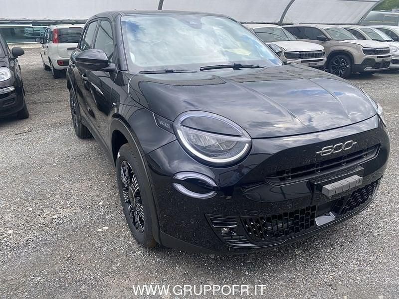 Nuova Fiat 600 Icon 110 CV (80 kW) 2025 Nero SUV