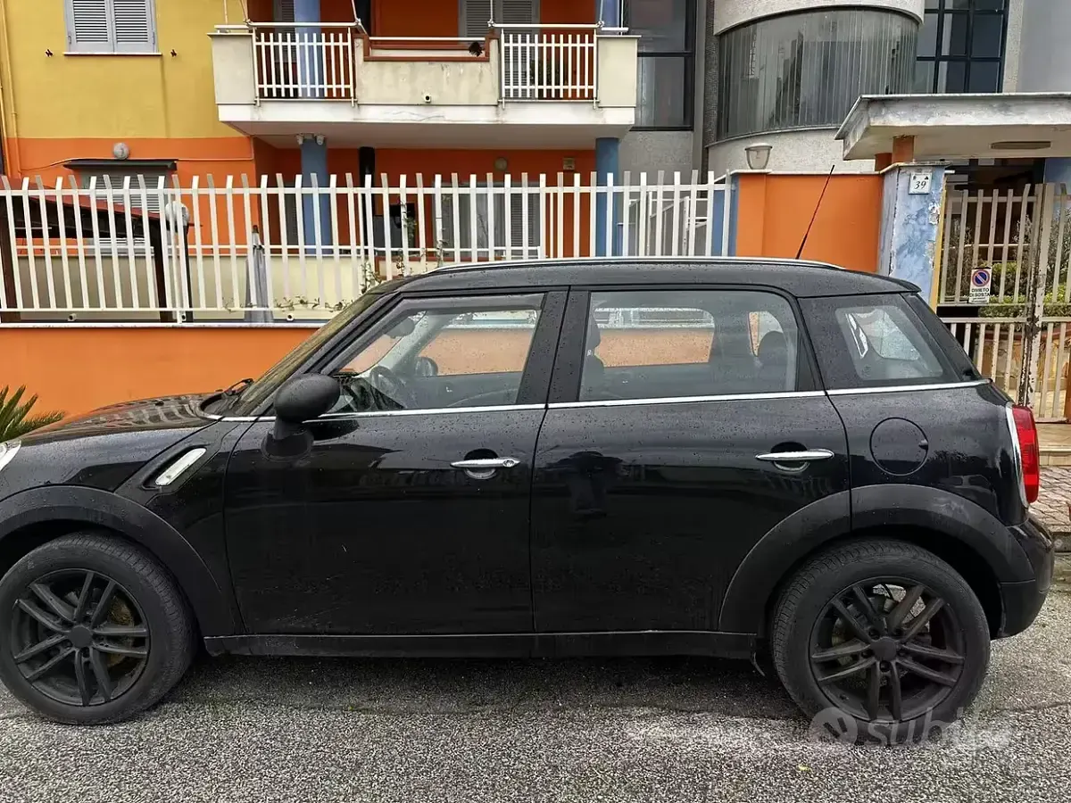 Usata Mini Countryman 90 CV (66 kW) 2012 Nero SUV