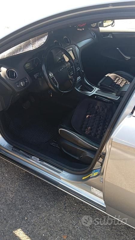 Usata Ford Mondeo 163 CV (119 kW) 2012 Grigio Station wagon