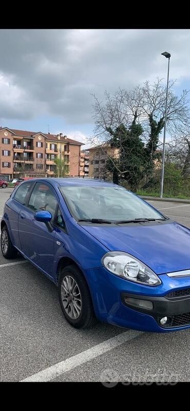 Usata Fiat Punto Evo 77 CV (56 kW) 2011 Blu Utilitaria