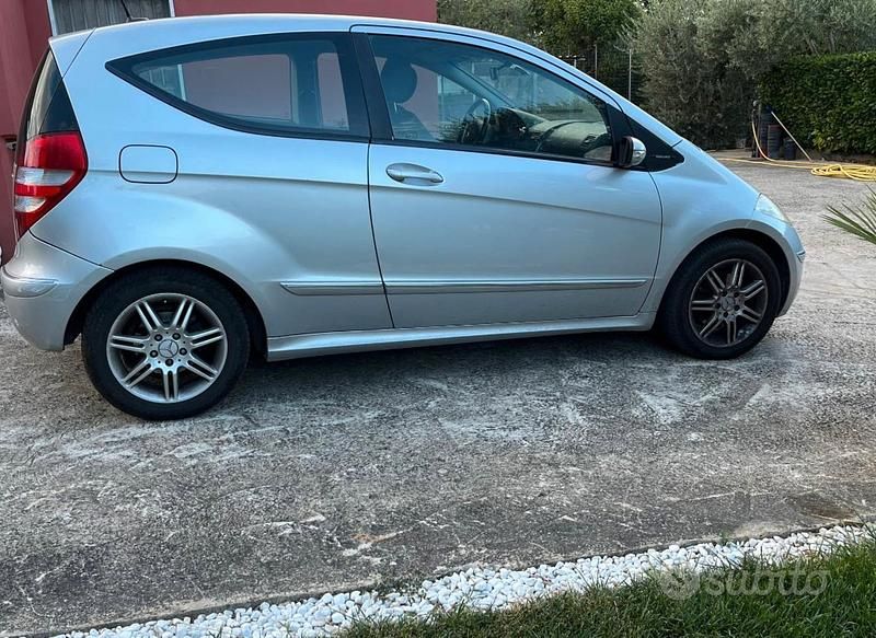 Usata Mercedes A180 95 CV (69 kW) 2006 Coupé