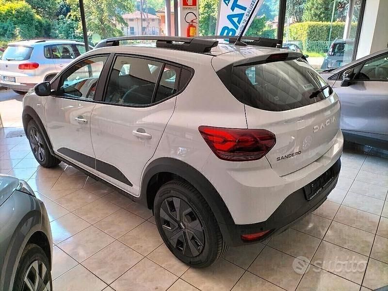 Nuova Dacia Sandero Expression 101 CV (74 kW) 2025 Bianco Utilitaria