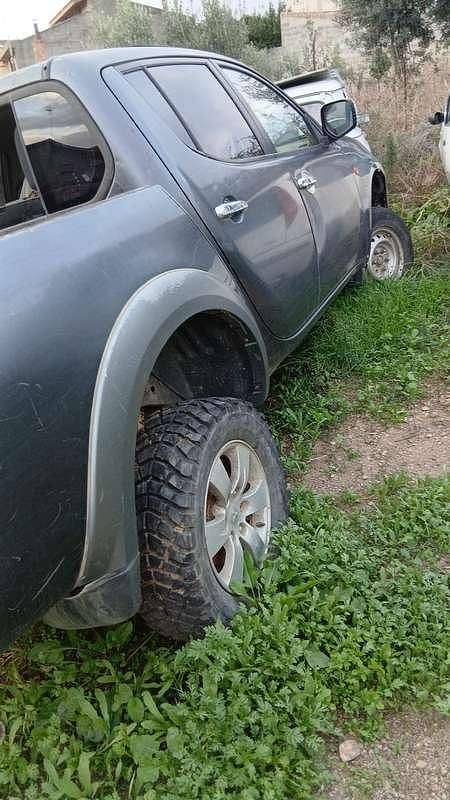 Usata Mitsubishi L200 Intense 136 CV (100 kW) 2006 Pick-up