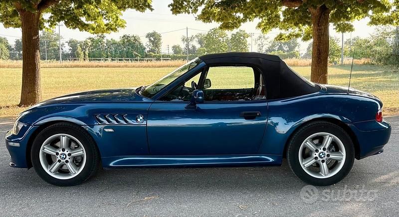 Usata BMW Z3 Efficient Dynamics 170 CV (125 kW) 2001 Blu Cabrio
