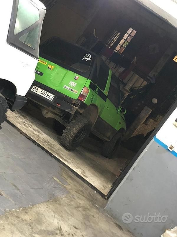 Verde Usata 1988 Suzuki Vitara SUV | 3500 € - Immagine 1/4
