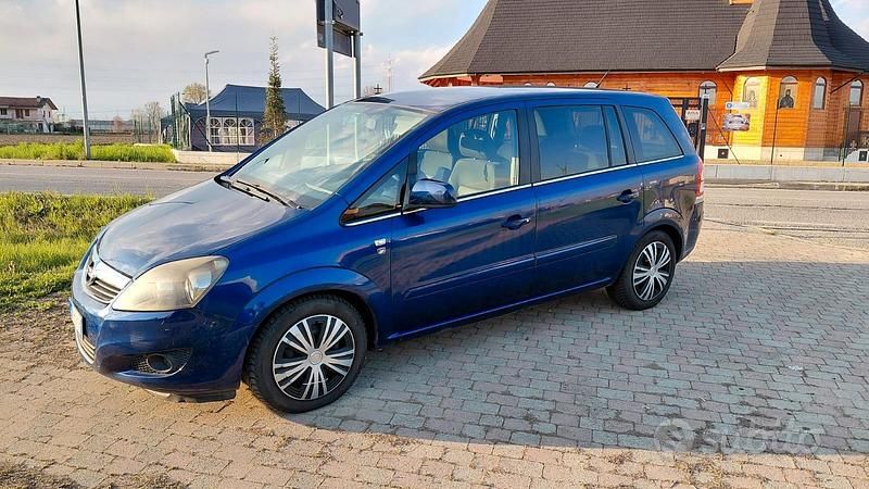Usata Opel Zafira Edition 125 CV (91 kW) 2010 Blu Monovolume