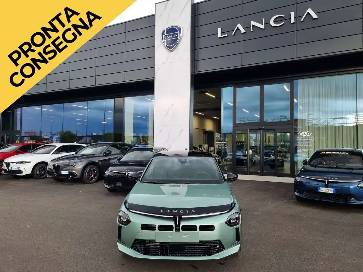 Nuova Lancia Ypsilon 100 CV (73 kW) 2026 Tessuto blu/verde Utilitaria