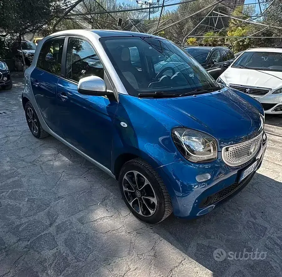 Usata Smart ForFour Passion 71 CV (52 kW) 2015 Blu Utilitaria