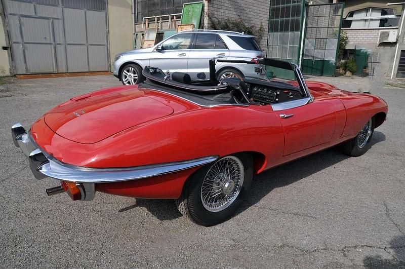 Usata Jaguar E-Type 190 CV (139 kW) 1970 Rosso Cabrio