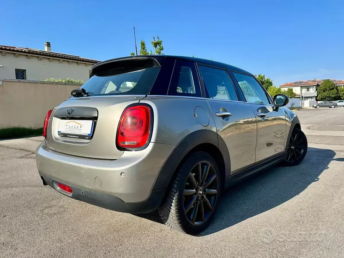 Usata Mini Cooper D Hype 95 CV (69 kW) 2017 Grigio Utilitaria