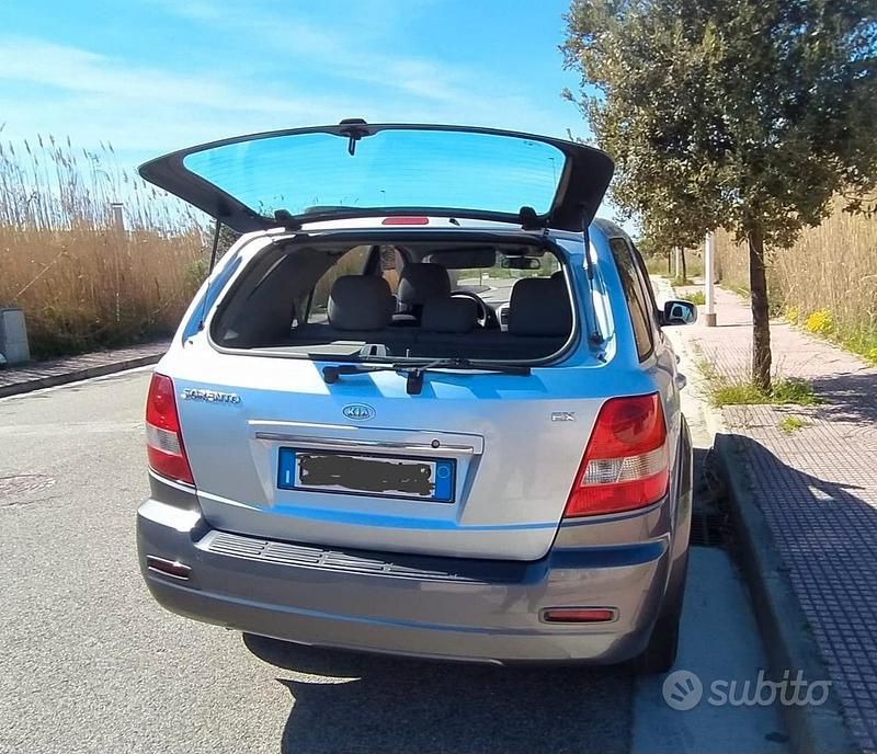 Usata Kia Sorento Active 140 CV (102 kW) 2006 Grigio SUV