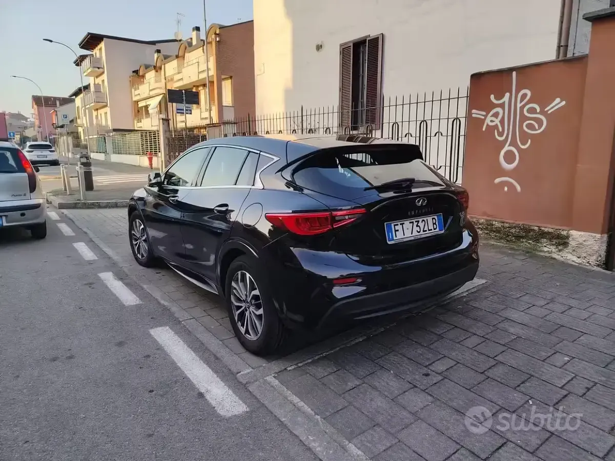 Usata Infiniti Q30 109 CV (80 kW) 2018 Berlina