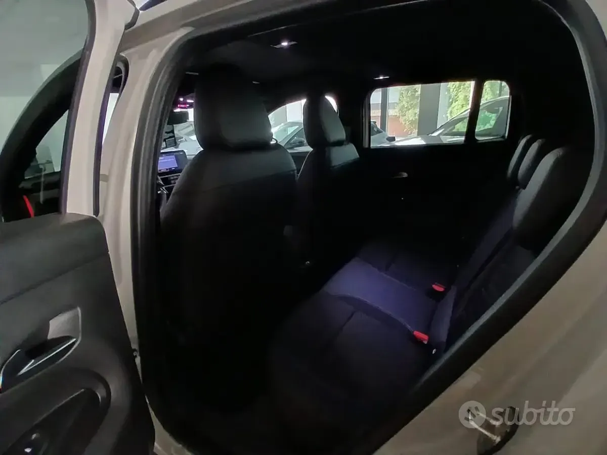 Nuova Jeep Avenger Summit 101 CV (74 kW) 2026 SUV