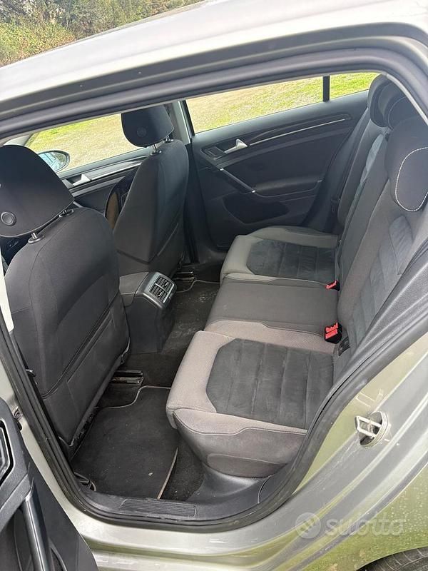 Usata VW Golf VII 105 CV (77 kW) 2015 Grigio Utilitaria