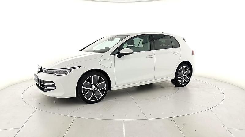 Nuova VW Golf Style 150 CV (110 kW) 2025 Pure white SUV