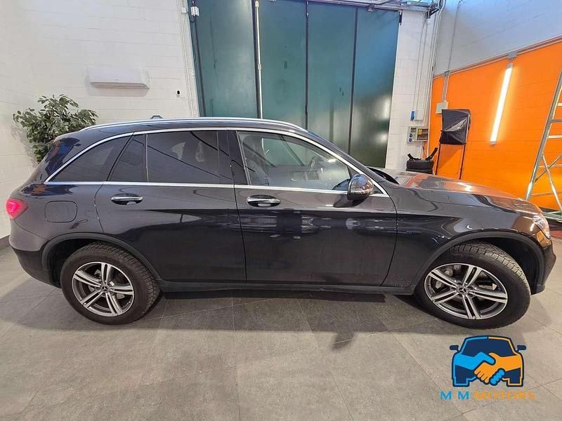 Begagnad Mercedes GLC300e Business 211 HK (155 kW) 2021 Grå SUV