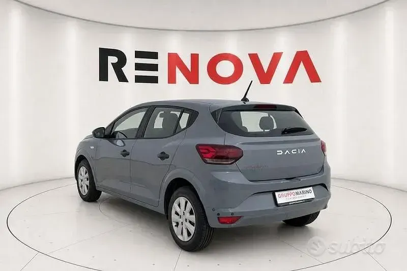 Usata Dacia Sandero Expression 101 CV (74 kW) 2023 Grigio Berlina