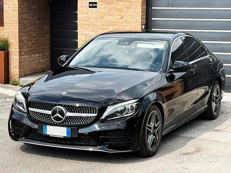 Usata Mercedes C220 AMG 194 CV (142 kW) 2021 Nero Berlina