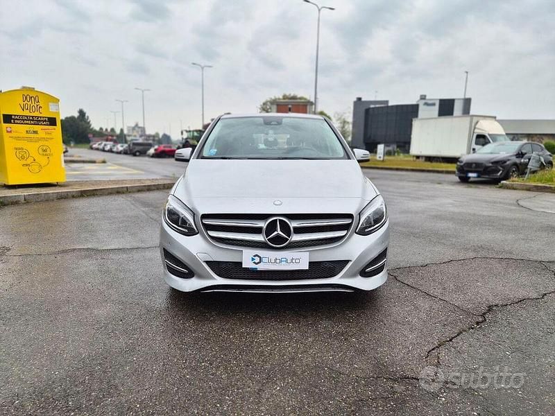 Käytetty Mercedes B180 Premium 109 HP (80 kW) 2017 Harmaa Tila-auto