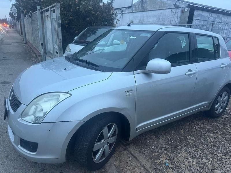 Usata Suzuki Swift GLX 75 CV (55 kW) 2008 Argento Berlina