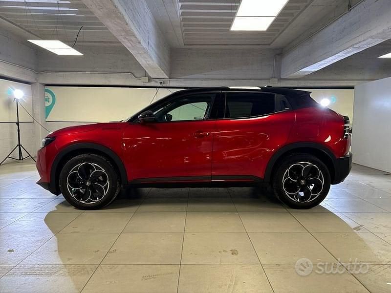 Usata Alfa Romeo Junior Edizione Speciale 114 kW (156 CV) 2025 Rosso SUV