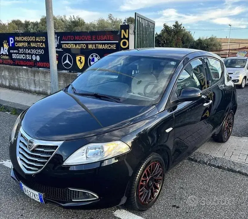 Usata Lancia Ypsilon S 95 CV (69 kW) 2012 Nero Utilitaria