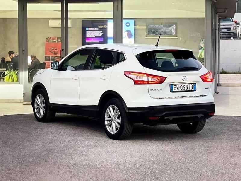Usata Nissan Qashqai 131 CV (96 kW) 2014 Bianco SUV