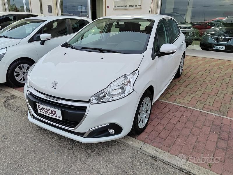 Usata Peugeot 208 Active 119 CV (87 kW) 2018 Bianco Utilitaria